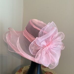 NEW Elegant Pink Organza Fascinator Hat  W/Bow Detail for tea Parties - Weddings